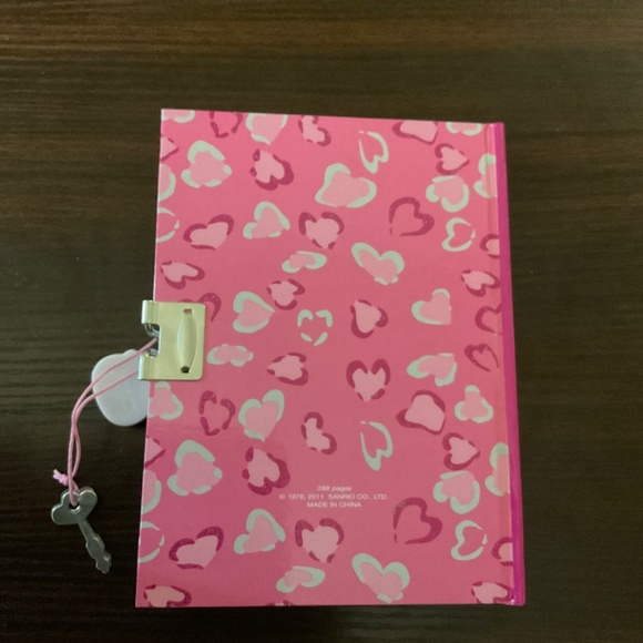 New Sanrio Hello Kitty Locking Diary Journal Vintage 2011 - Picture 3 of 4